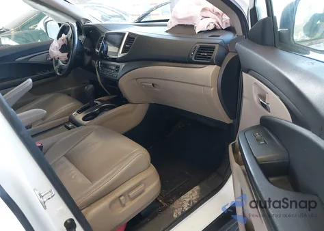 2016 Honda Pilot Ex-L z USA, uszkodzony, nr VIN 5FNYF6H66GB124153